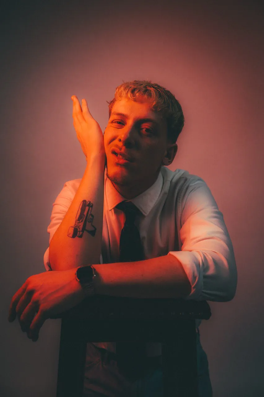 Xenderster, stratégiste créatif et directeur artistique à Paris